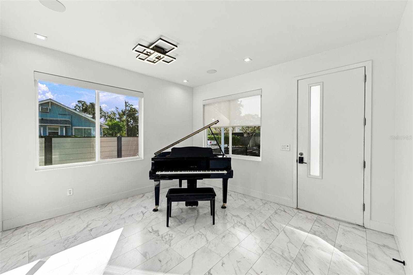 Single Family Residence at 2423 2ND AVE N, ST PETERSBURG, photo 10 of 79