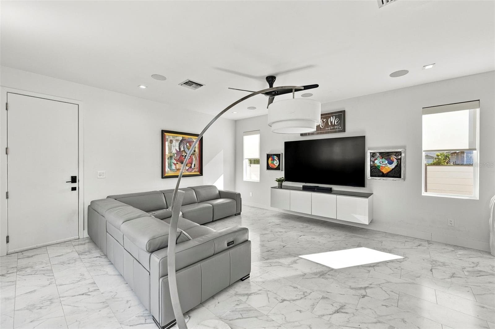 Single Family Residence at 2423 2ND AVE N, ST PETERSBURG, photo 20 of 79
