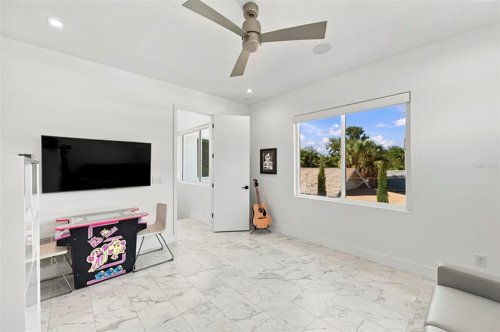 Single Family Residence at 2423 2ND AVE N, ST PETERSBURG, photo 54 of 79