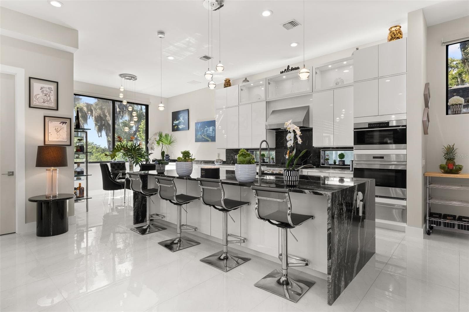 High end kitchen finishings - 12620 S LAKE SAWYER LN, WINDERMERE