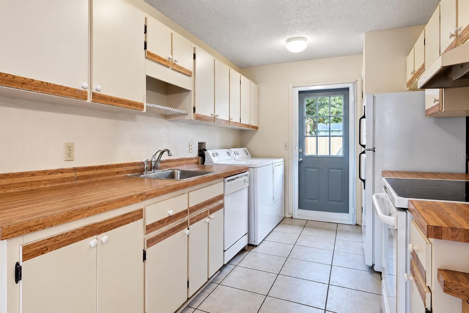 Condominium at 343 E ROSEWOOD LN #343, TAVARES, photo 6 of 19