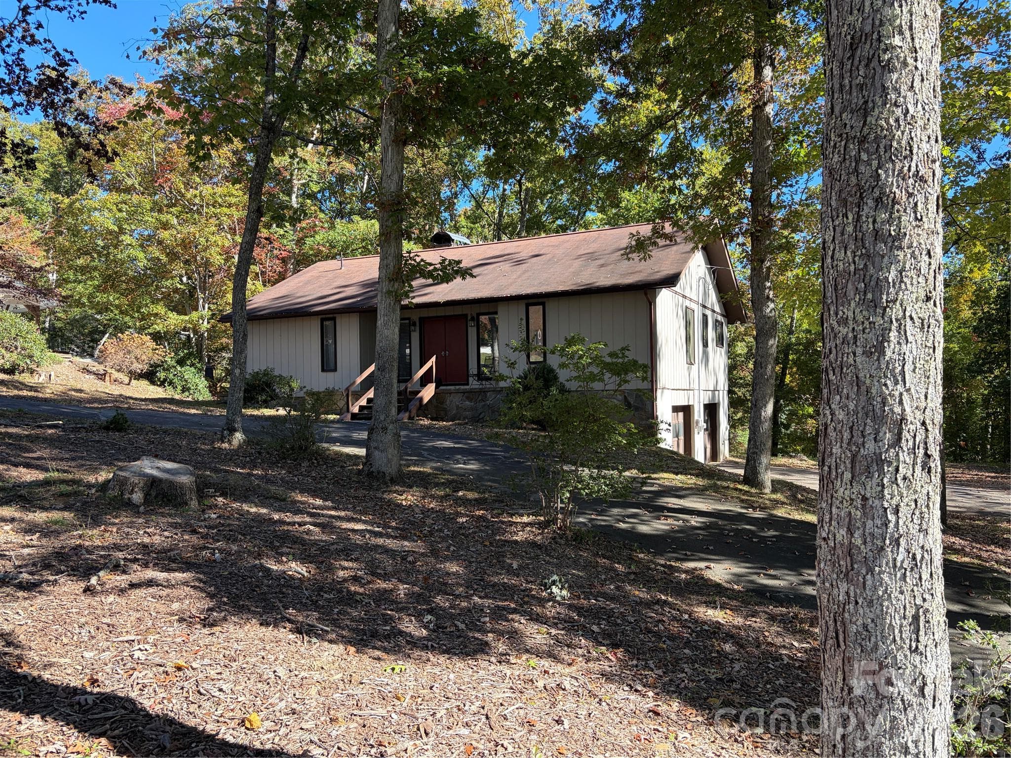Single Family Residence at 592 Carters Ridge Road, Spruce Pine, photo 2 of 22