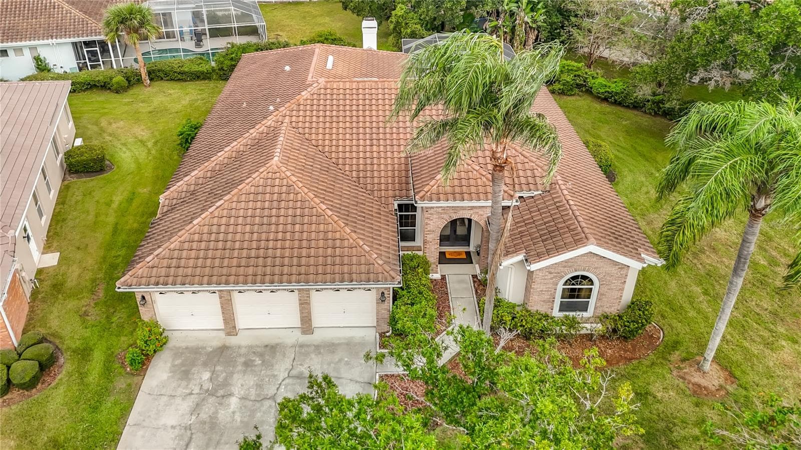 Single Family Residence at 8704 BROADGREEN CT, TAMPA, photo 7 of 91
