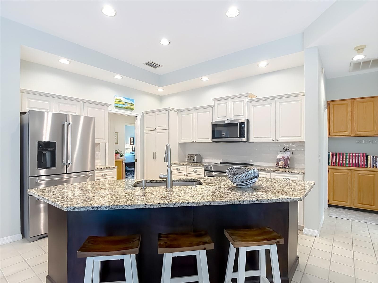 Single Family Residence at 8704 BROADGREEN CT, TAMPA, photo 16 of 91