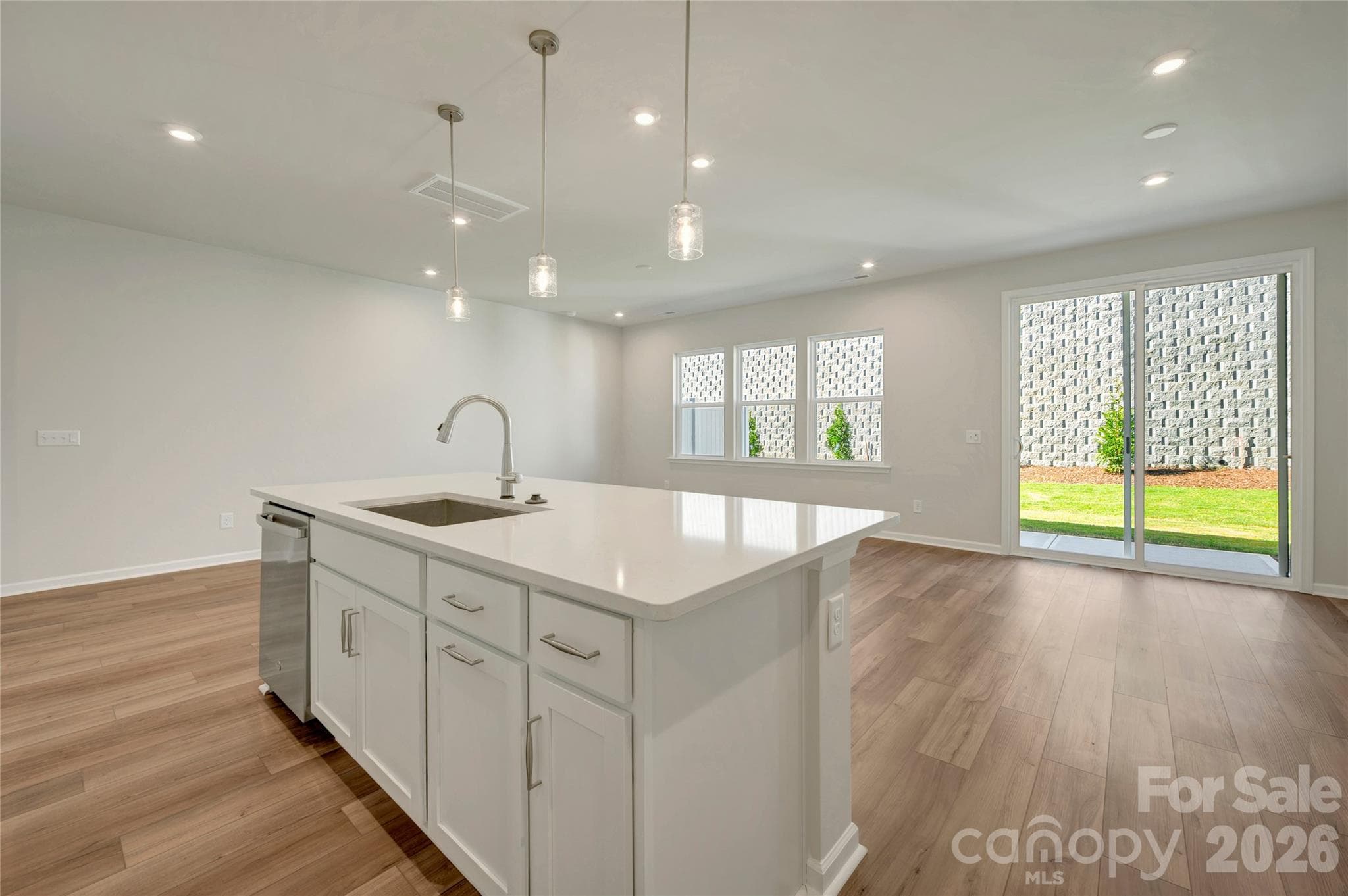 Ample storage in the kitchen - 709 Bowery Place, Cramerton