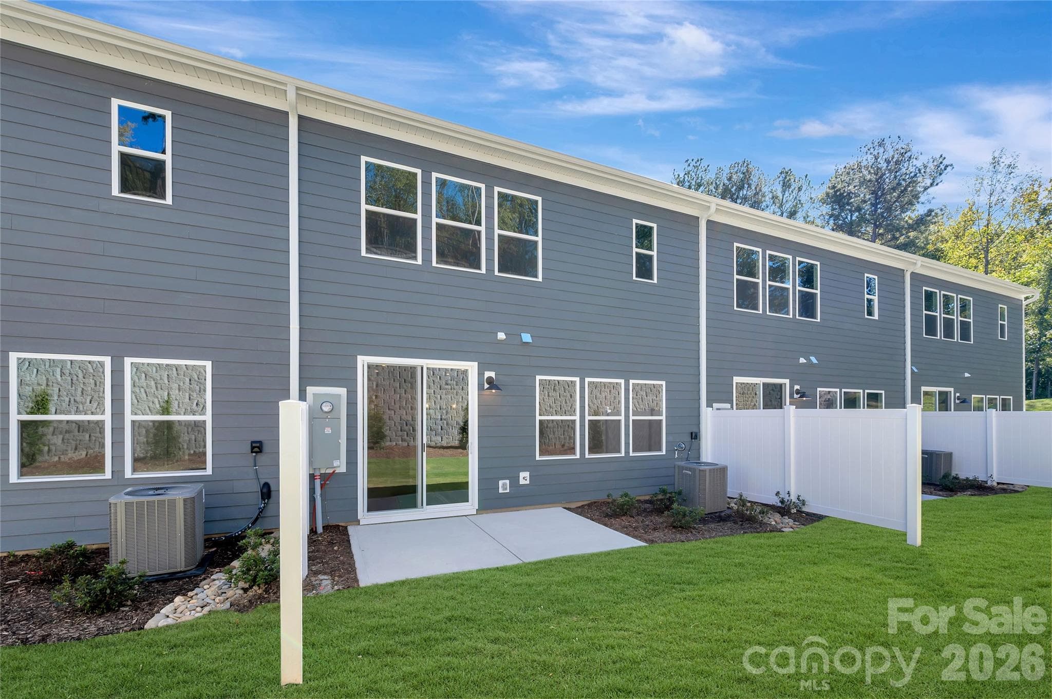 Private outdoor living - 709 Bowery Place, Cramerton