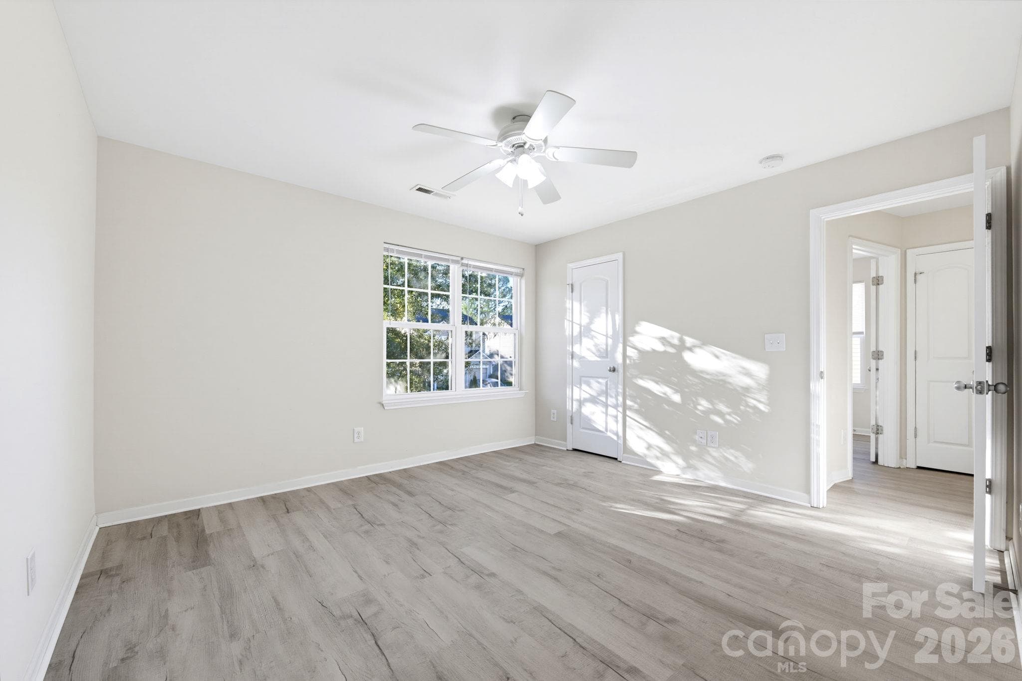 Single Family Residence at 5718 Natick Drive, Charlotte, photo 17 of 27