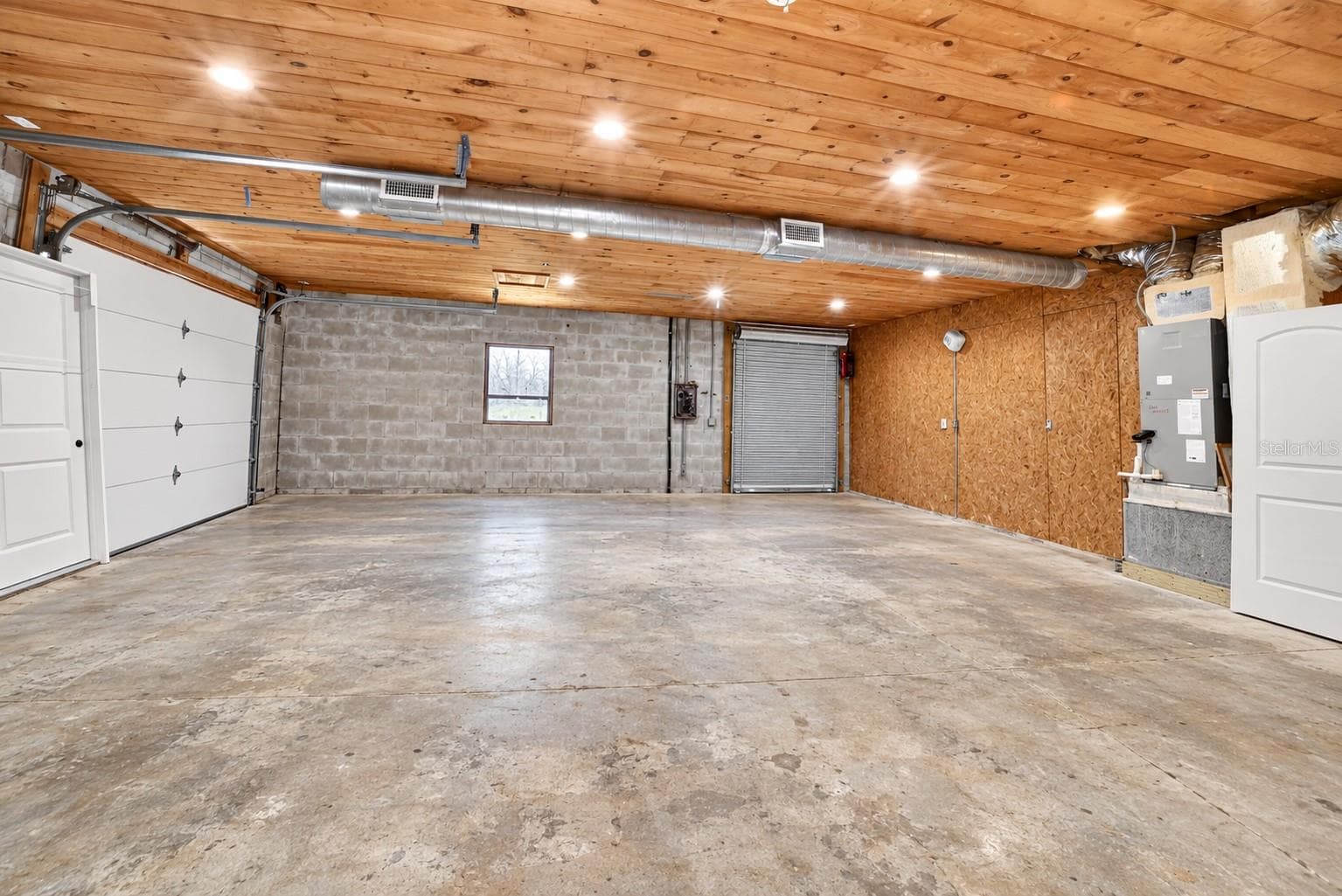Garage - 5290 NE 103RD TER, BRONSON