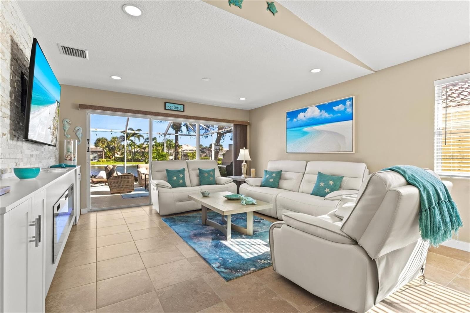 Villa at 13478 DIMARCO ST, VENICE, photo 22 of 86