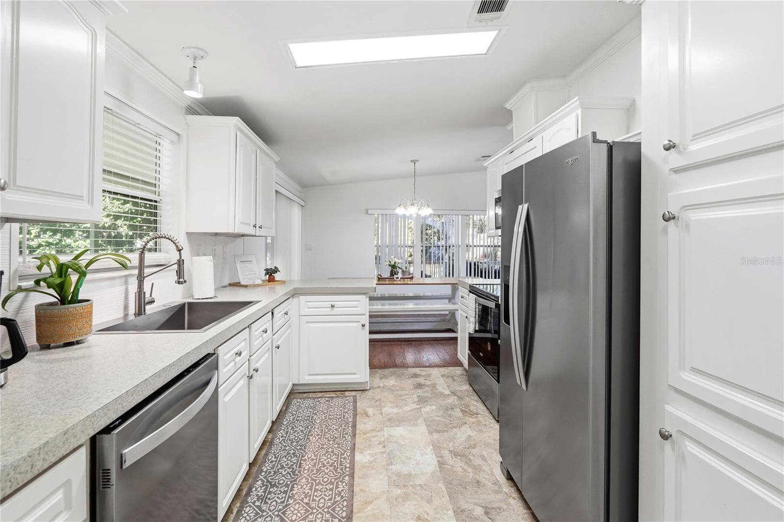 Manufactured Home at 6331 THEODAN ST, WEEKI WACHEE, photo 20 of 64