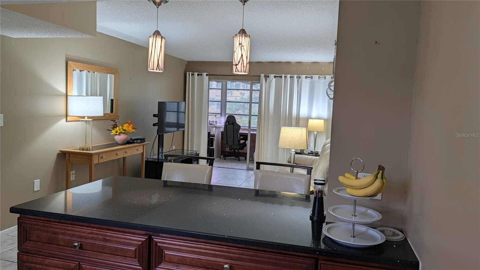 Beautiful granite countertops - 9940 47TH AVE N #206, ST PETERSBURG