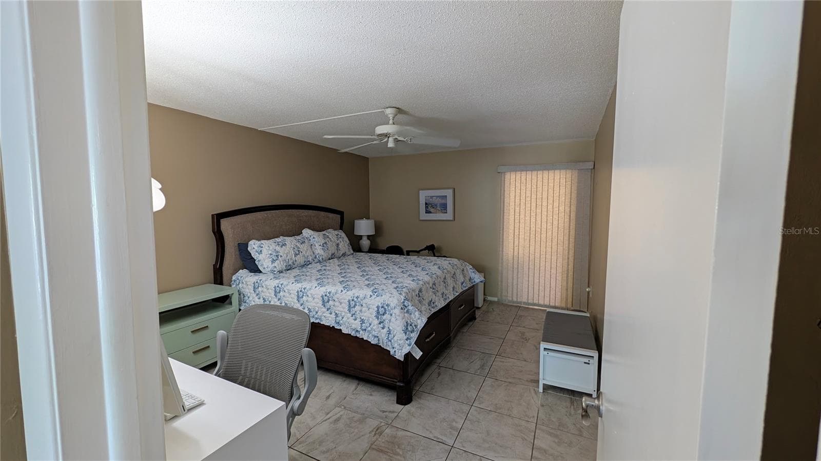 Large Bedroom with King size furniture - 9940 47TH AVE N #206, ST PETERSBURG