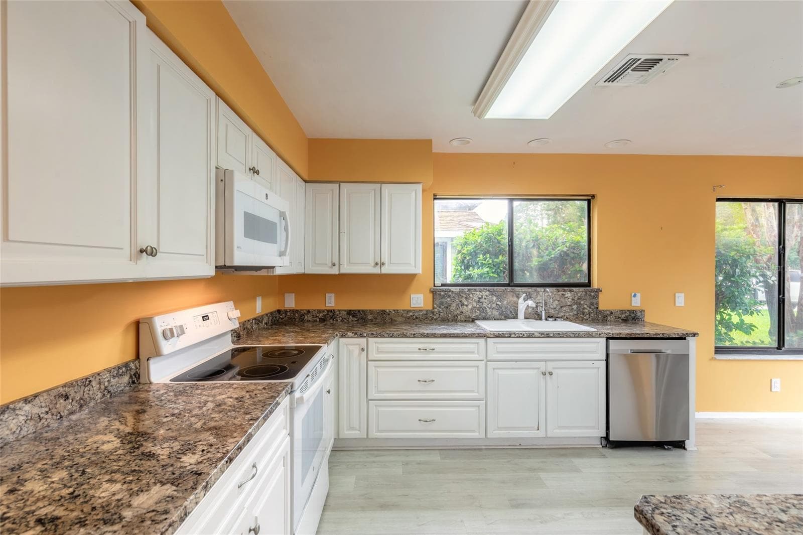 Single Family Residence at 440 BROWN PELICAN DR, DAYTONA BEACH, photo 7 of 43