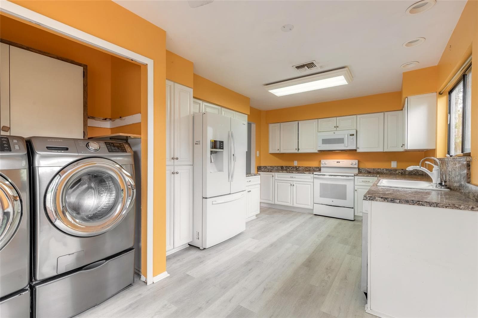 Single Family Residence at 440 BROWN PELICAN DR, DAYTONA BEACH, photo 11 of 43