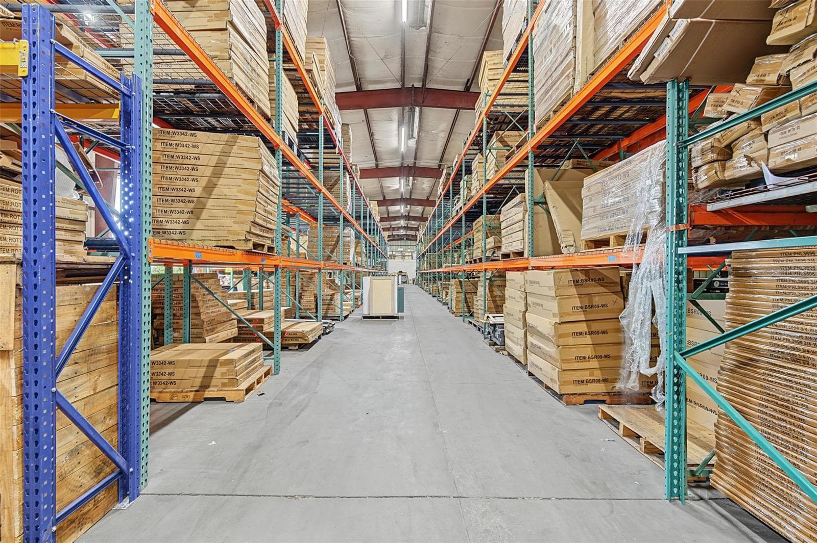 Warehouse at 13650 N 12TH ST, TAMPA, photo 4 of 44