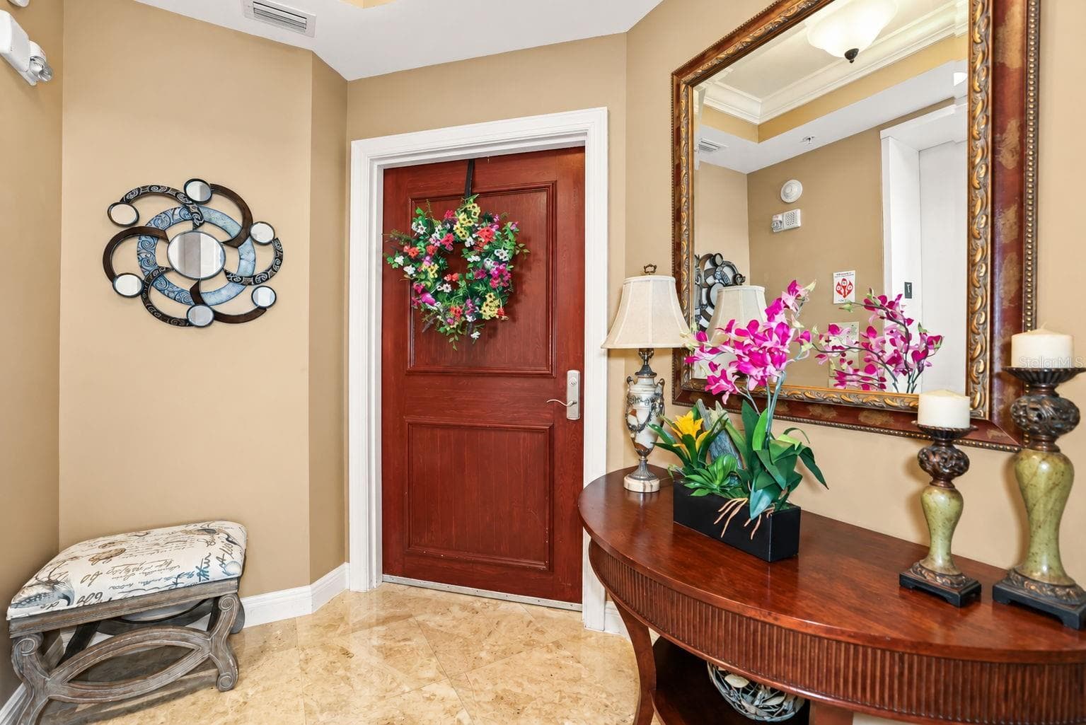 Private Foyer - 5823 BOWEN DANIEL DR #704, TAMPA