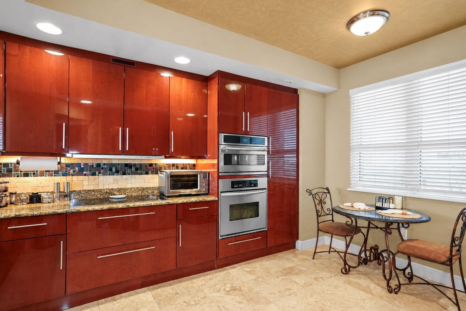 Kitchen - 5823 BOWEN DANIEL DR #704, TAMPA