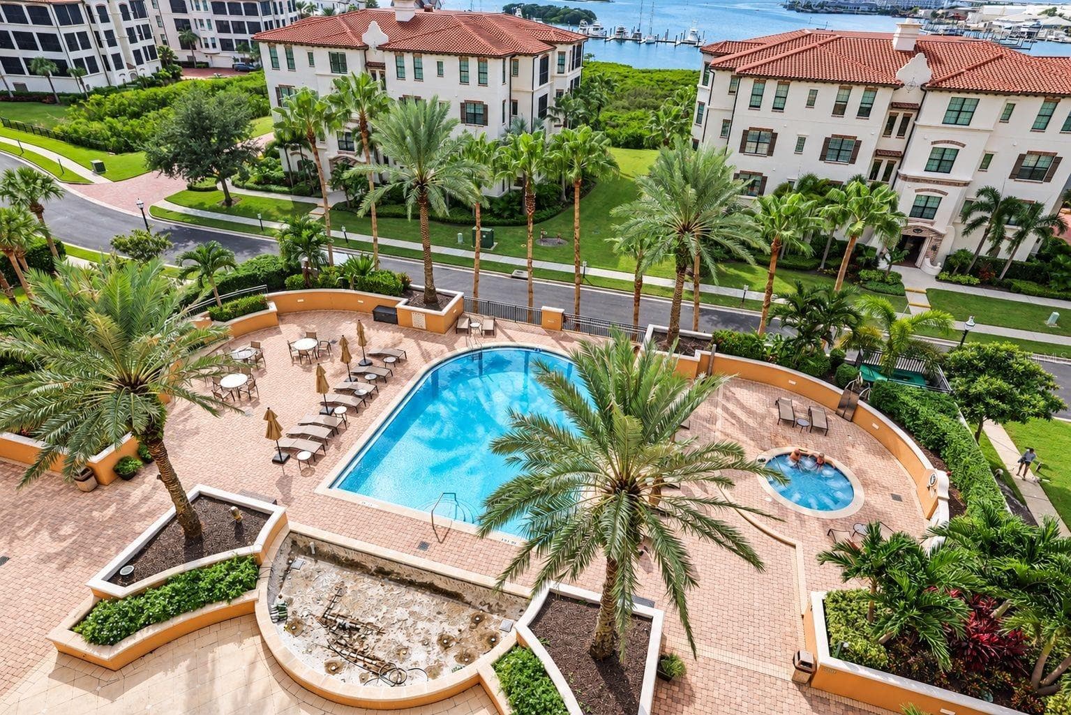 Pool Area - 5823 BOWEN DANIEL DR #704, TAMPA