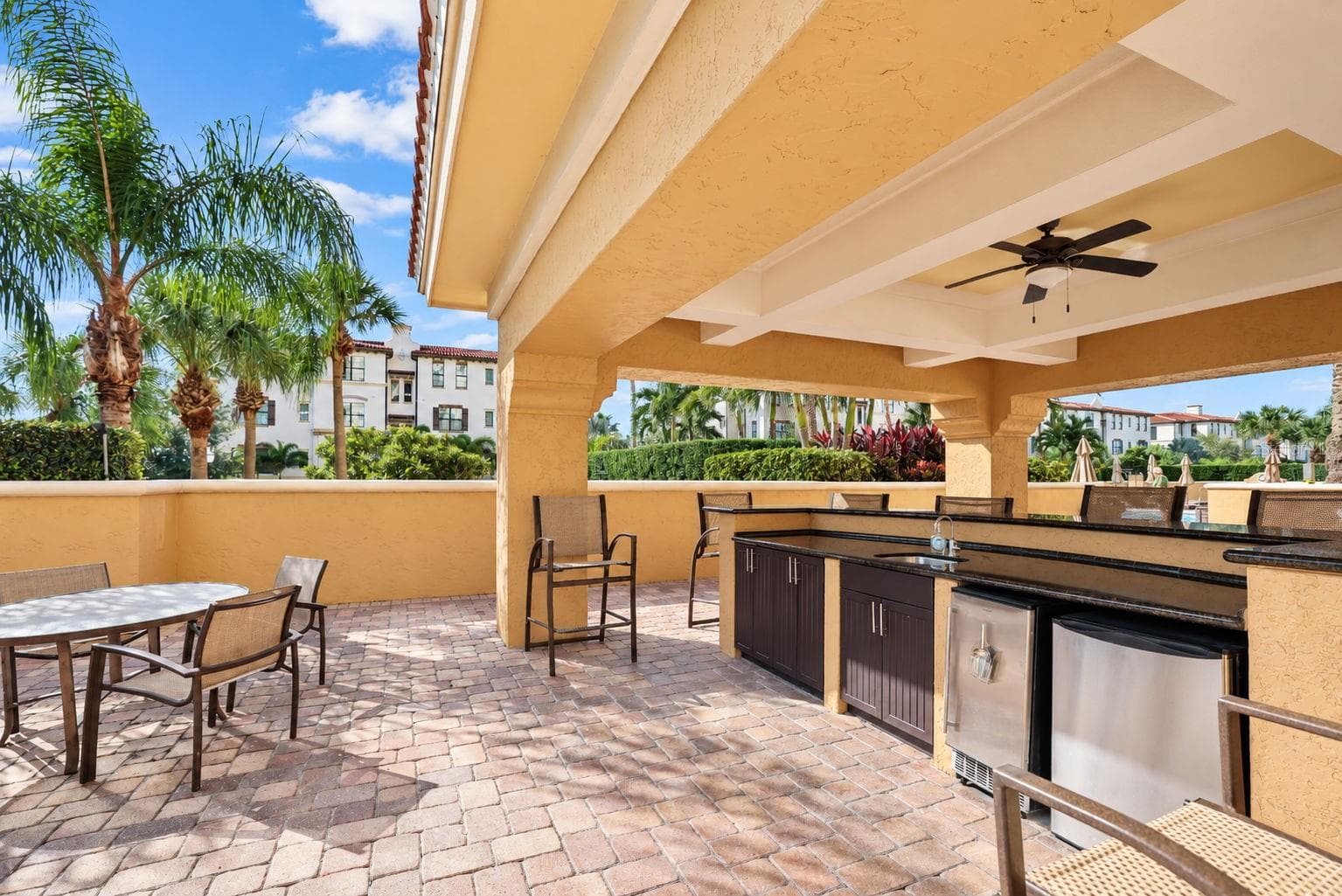 Grill Area By the Pool - 5823 BOWEN DANIEL DR #704, TAMPA