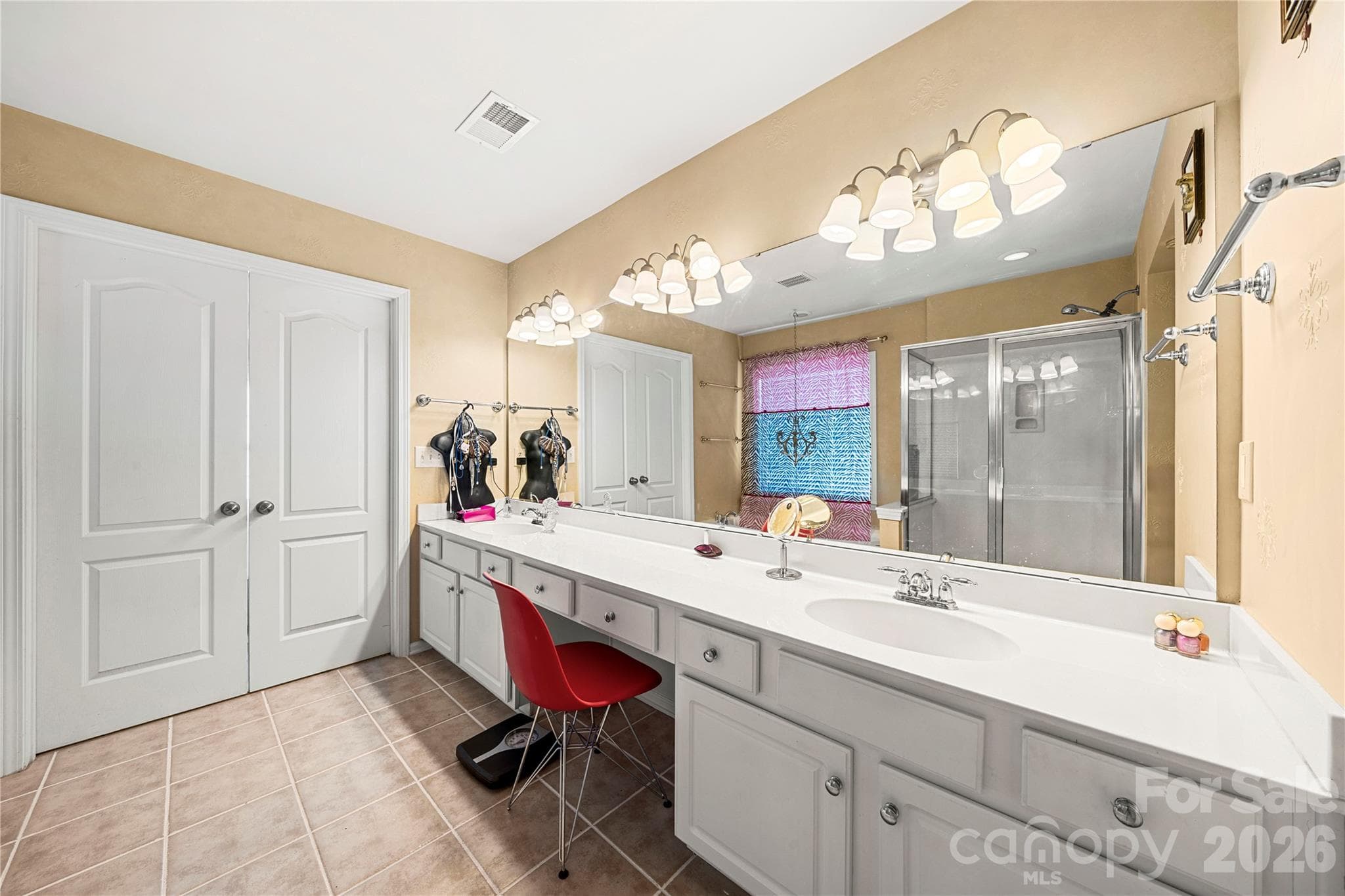 Single Family Residence at 2602 Mullis Lane, Matthews, photo 26 of 39