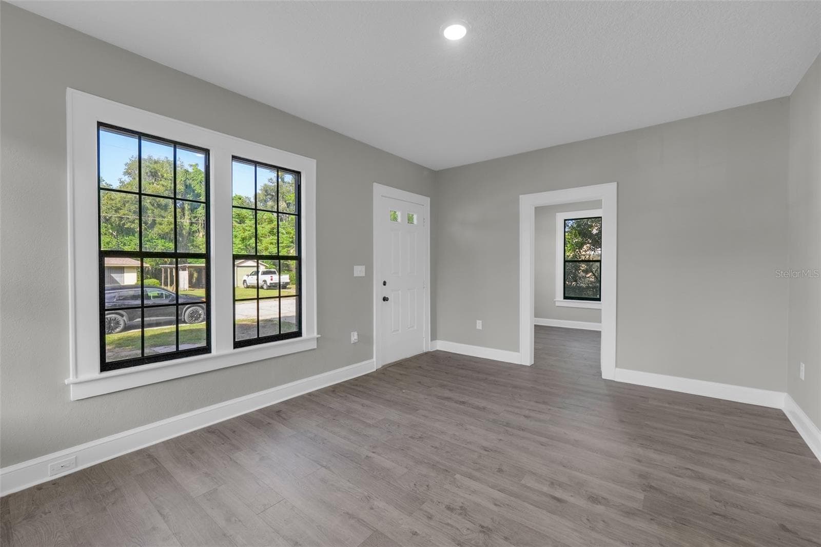 front room - 19 E MORNINGVIEW DR, EUSTIS