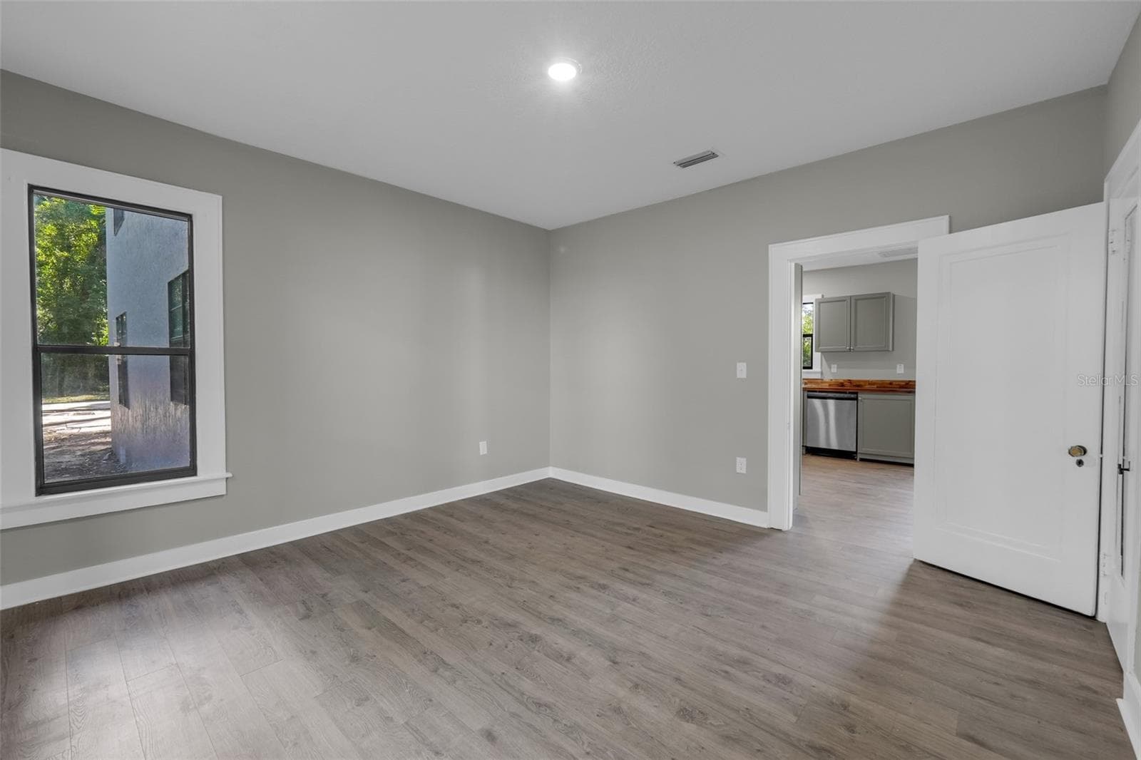 Single Family Residence at 19 E MORNINGVIEW DR, EUSTIS, photo 16 of 29