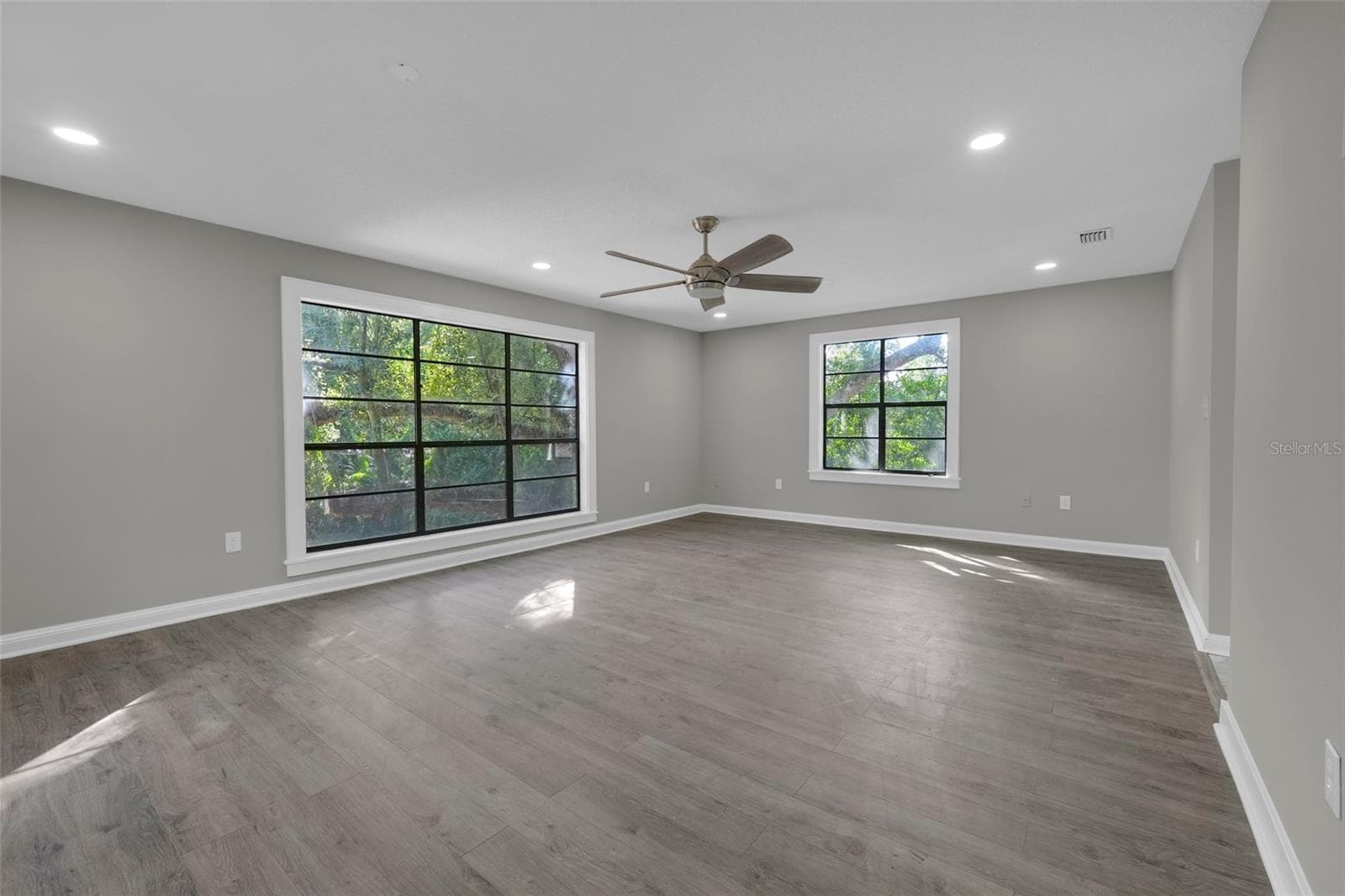 primary bedroom upstairs - 19 E MORNINGVIEW DR, EUSTIS