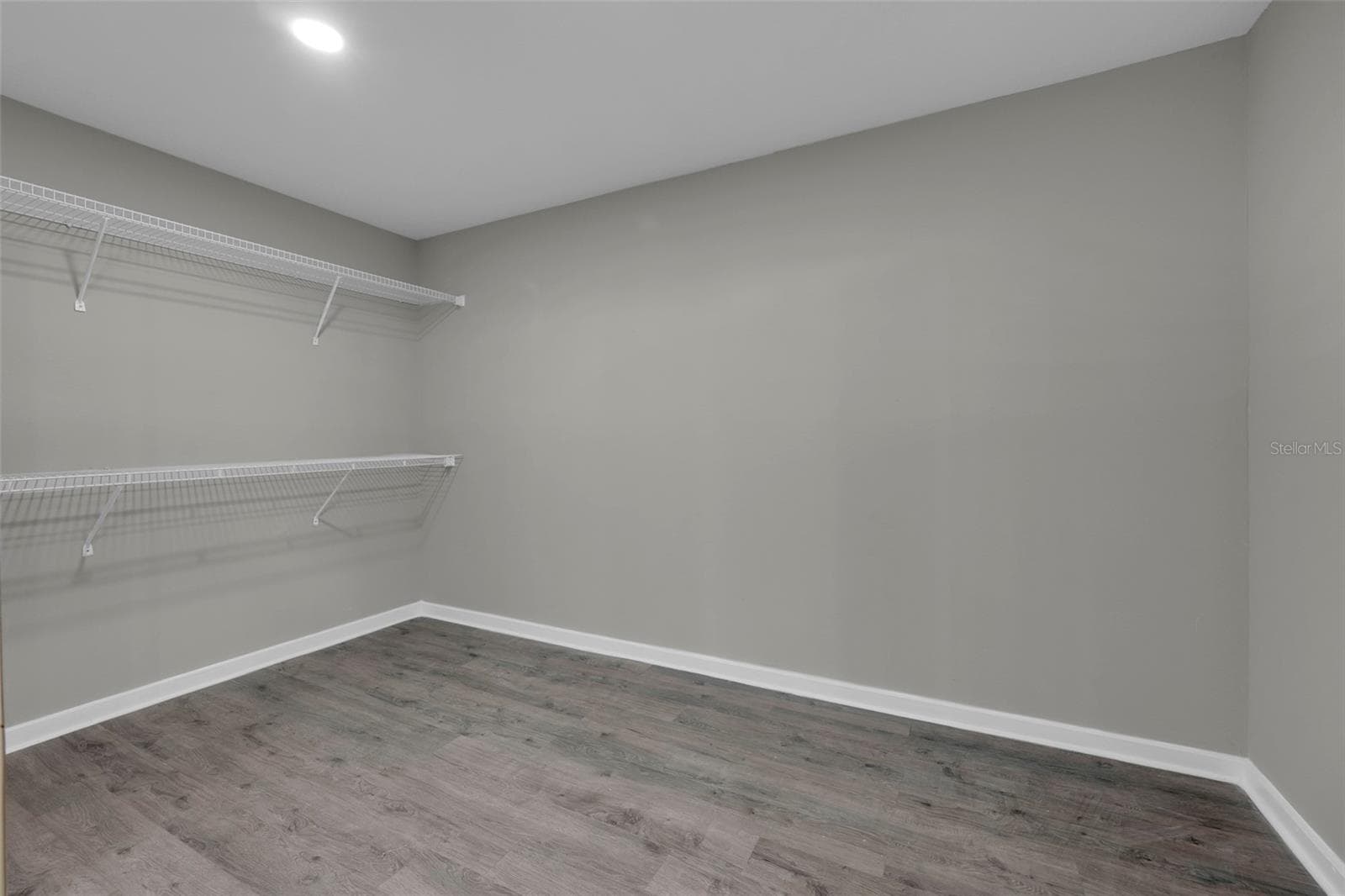 primary closet - 19 E MORNINGVIEW DR, EUSTIS