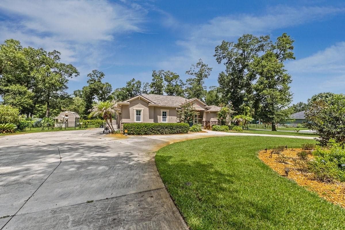Single Family Residence at 1104 N BOSTON AVE, DELAND, photo 3 of 42