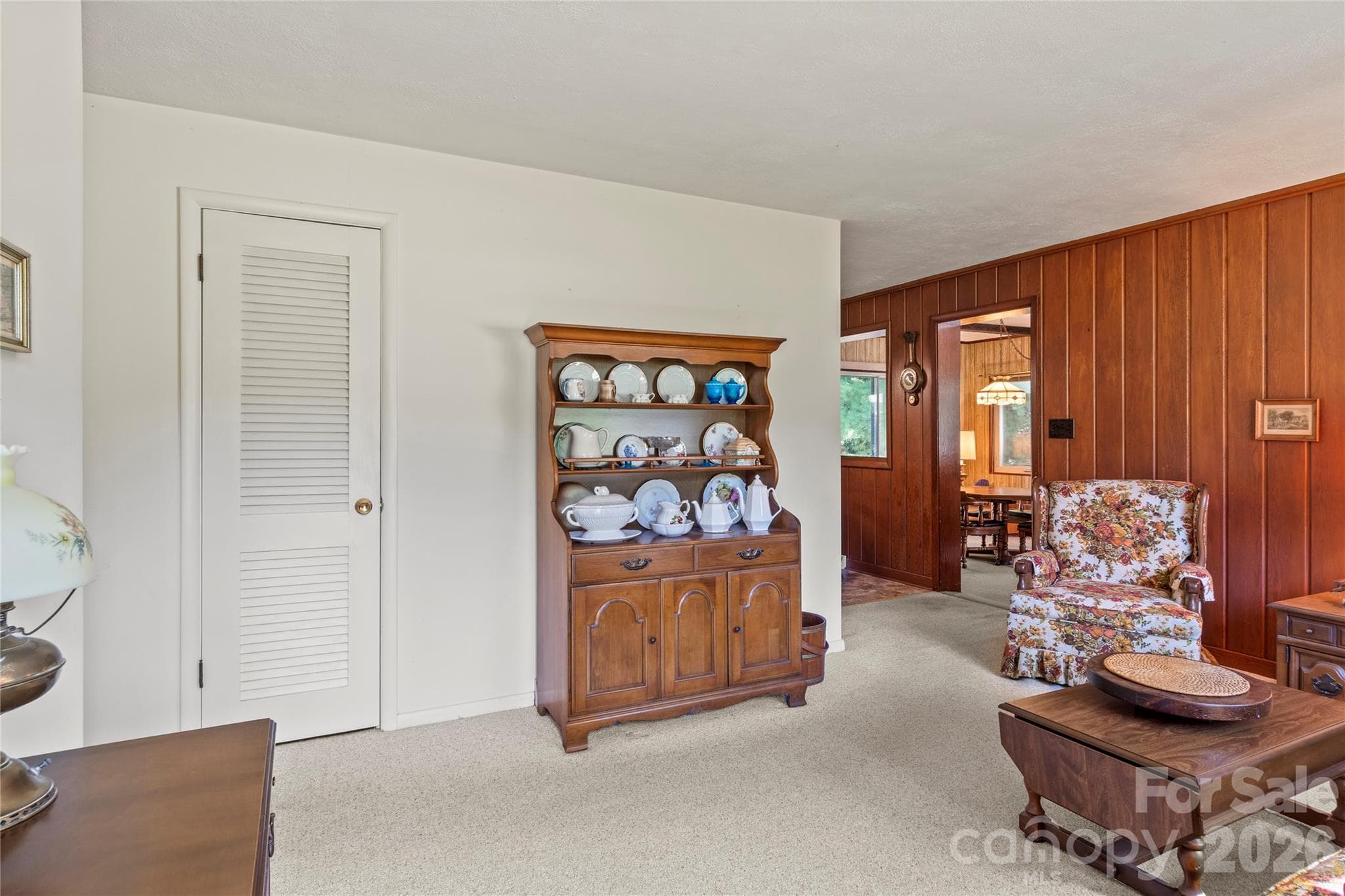 Single Family Residence at 3797 Sandalwood Lane, Winston Salem, photo 3 of 28
