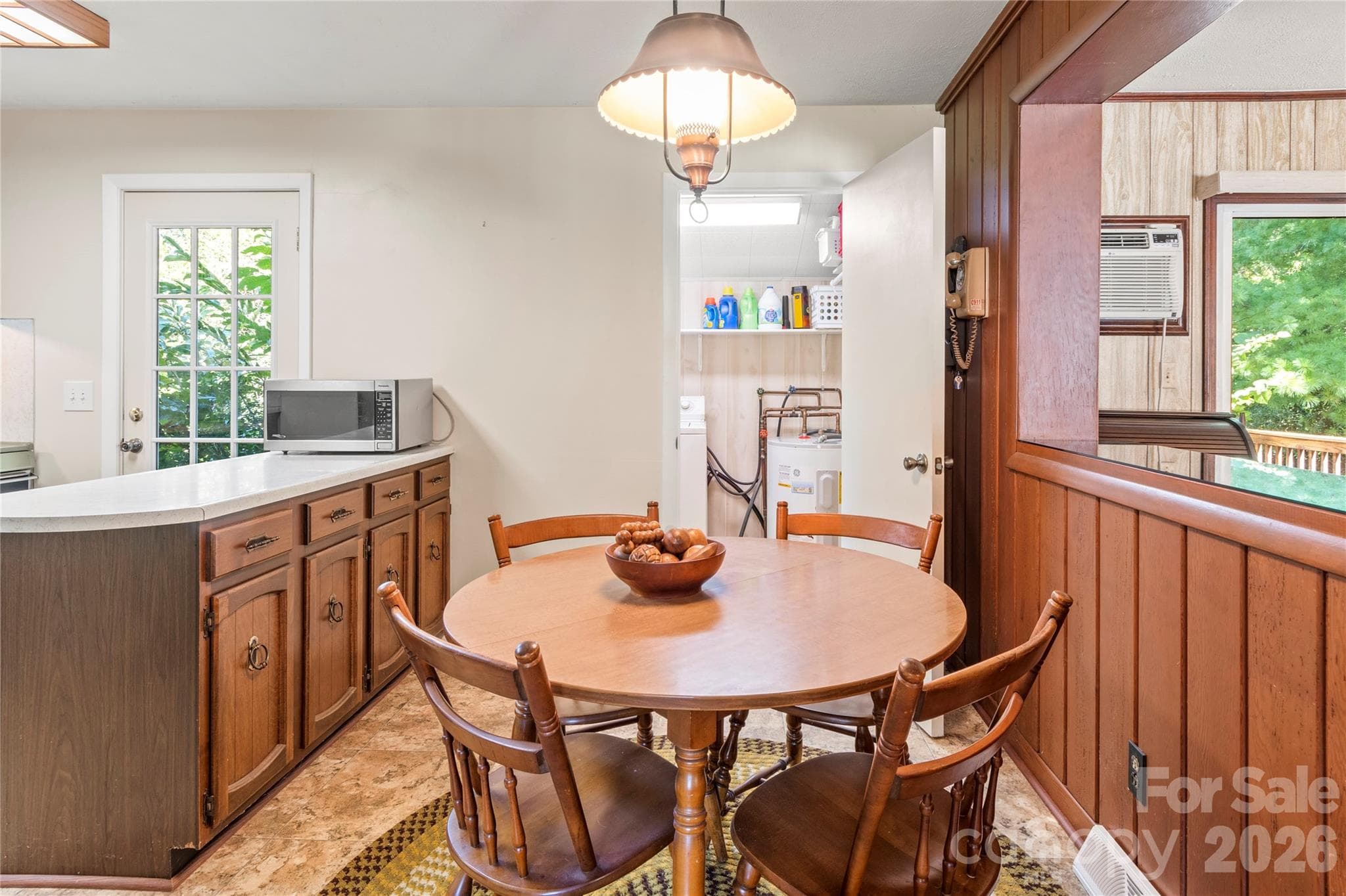 Single Family Residence at 3797 Sandalwood Lane, Winston Salem, photo 9 of 28