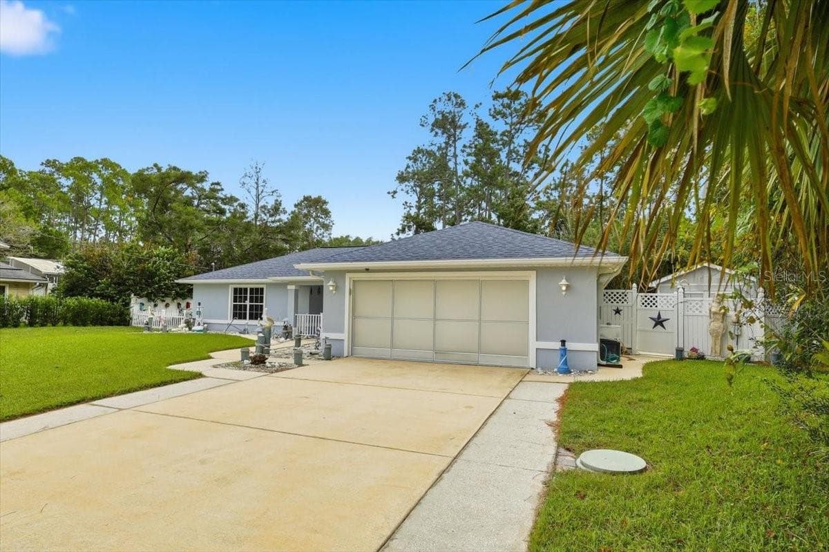 DRIVEWAY - 3 RYMM PL, PALM COAST
