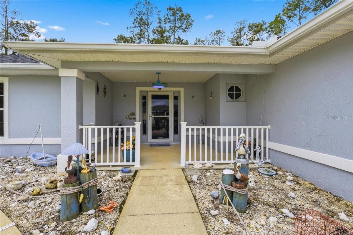 FRONT PORCH - 3 RYMM PL, PALM COAST