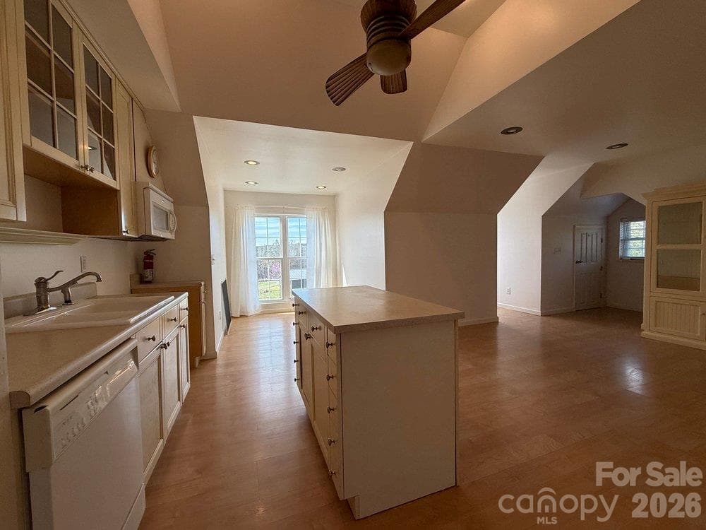 Single Family Residence at 6875 Mount Pleasant Road S, Concord, photo 20 of 46