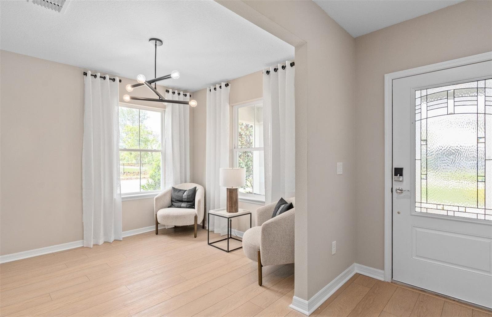 Model Home Design Only. Pictures and furnishings are for illustrative purposes only. Elevations, colors and options may vary. Furniture is for model home staging only. - 5686 ENCHANTED MEADOW ALLEY, CLERMONT
