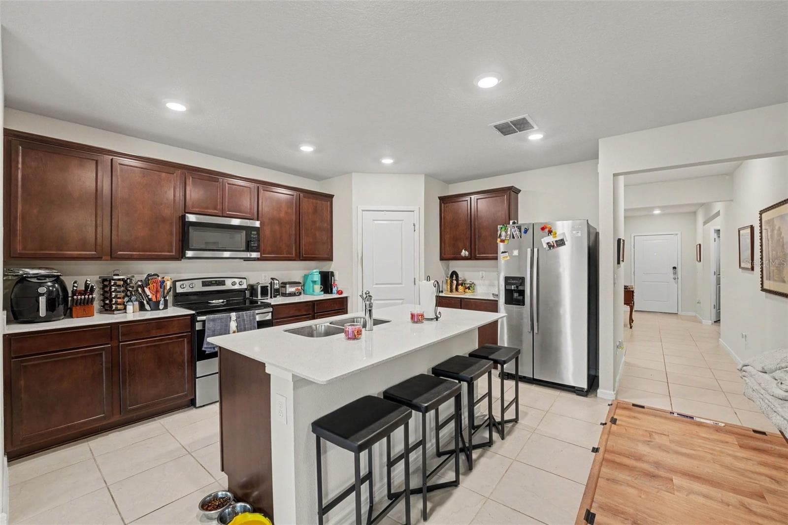 Single Family Residence at 3824 INDIAN RIVER CT, LAKELAND, photo 7 of 20