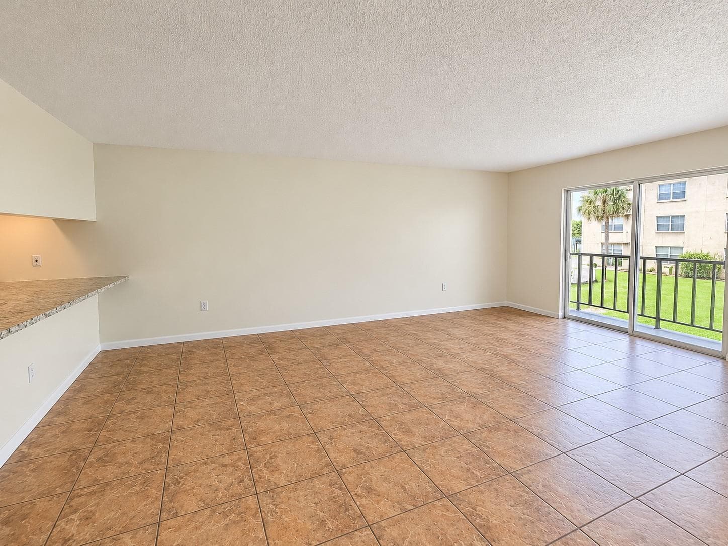 Living -Dining Room - 5820 N CHURCH AVE #251, TAMPA