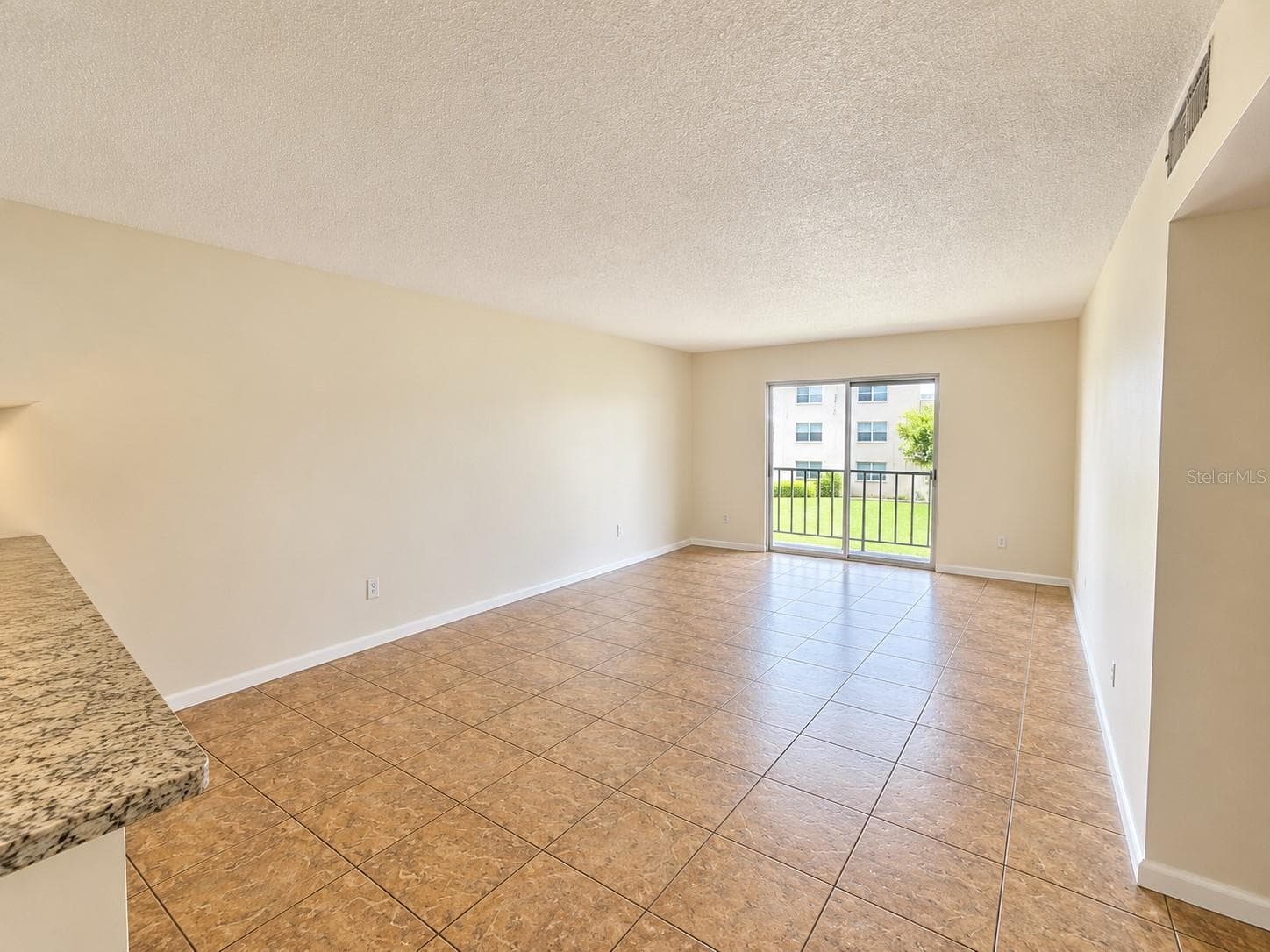 Living room - 5820 N CHURCH AVE #251, TAMPA