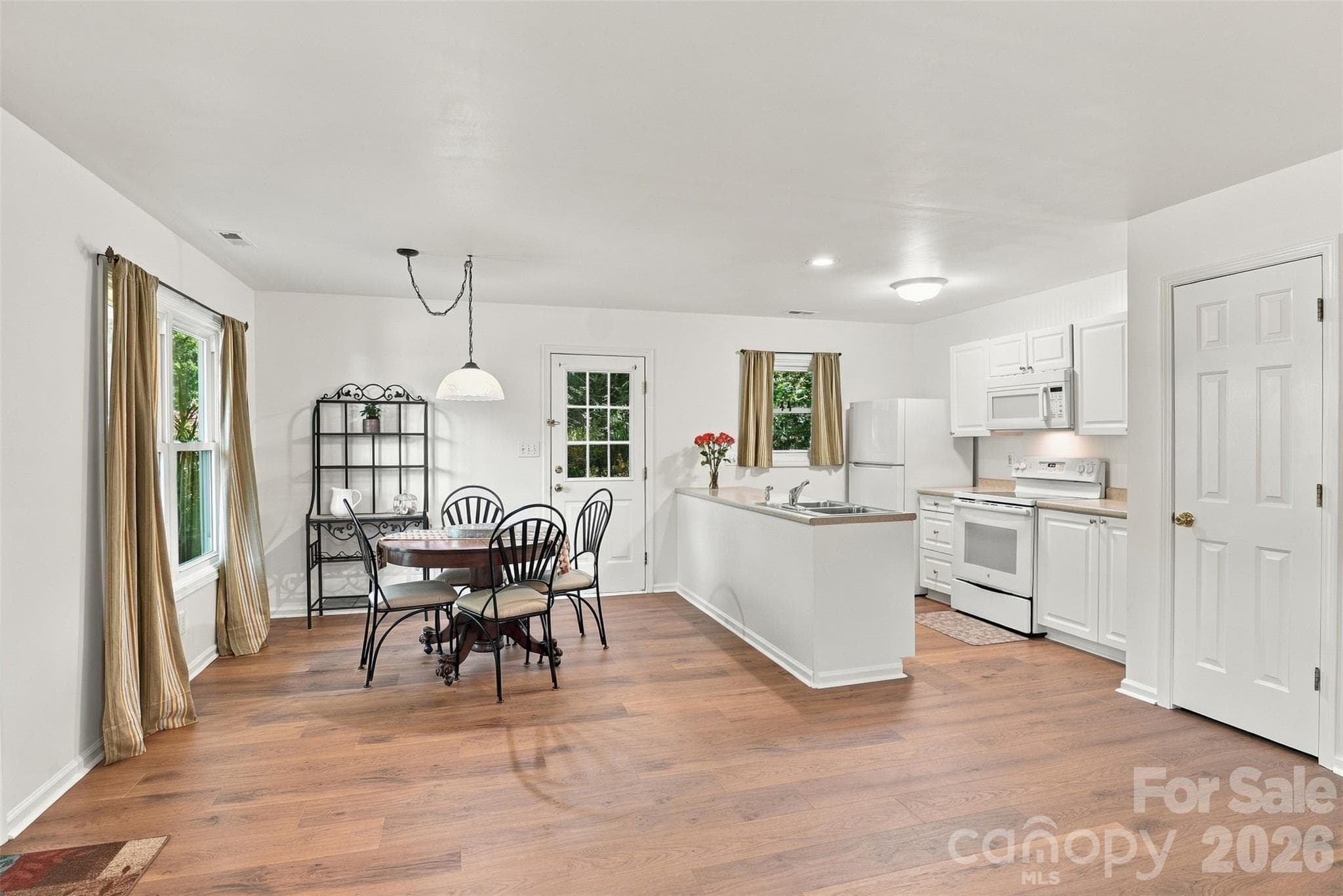 Single Family Residence at 625 Wagner Circle, Gastonia, photo 14 of 28