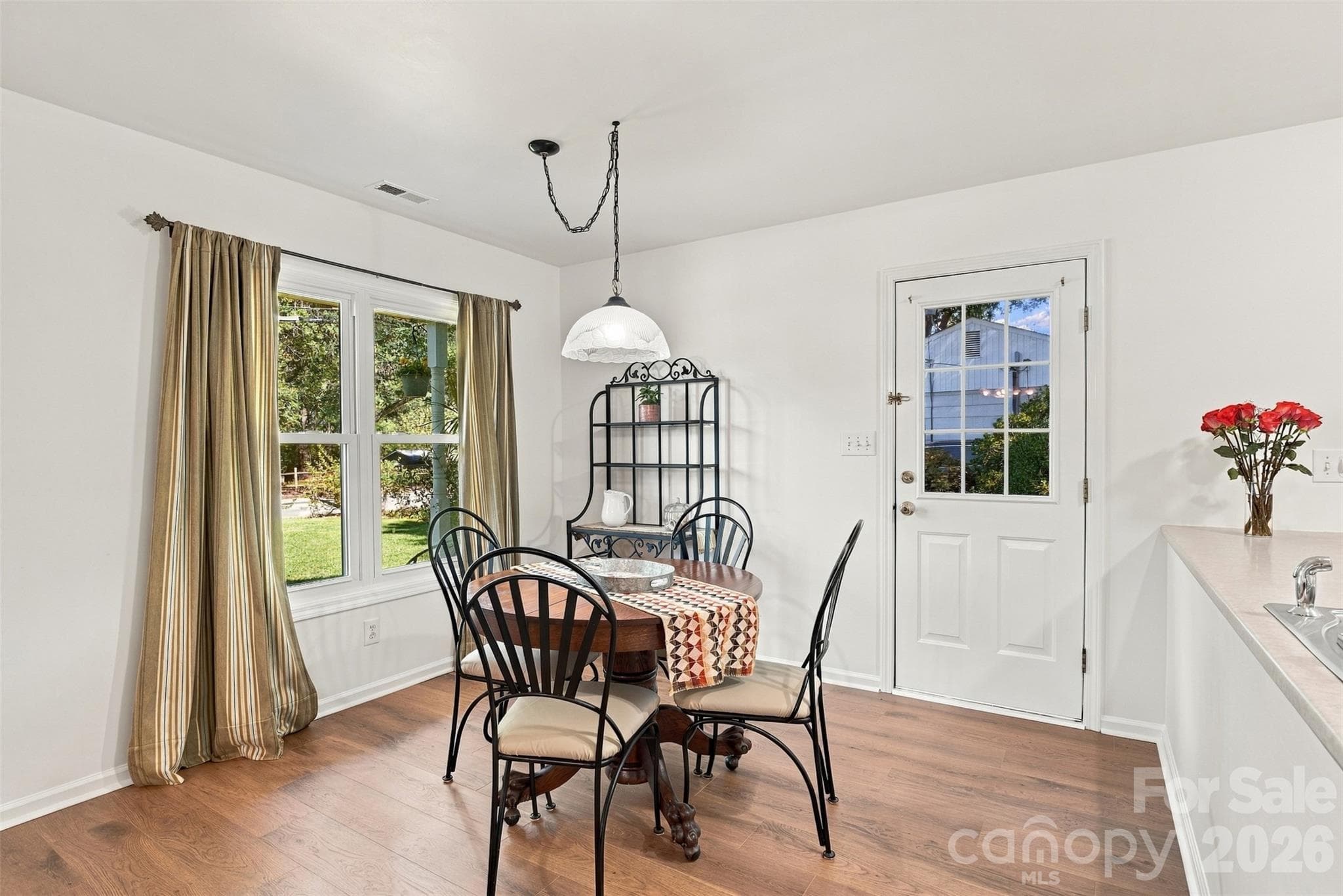 Single Family Residence at 625 Wagner Circle, Gastonia, photo 6 of 28