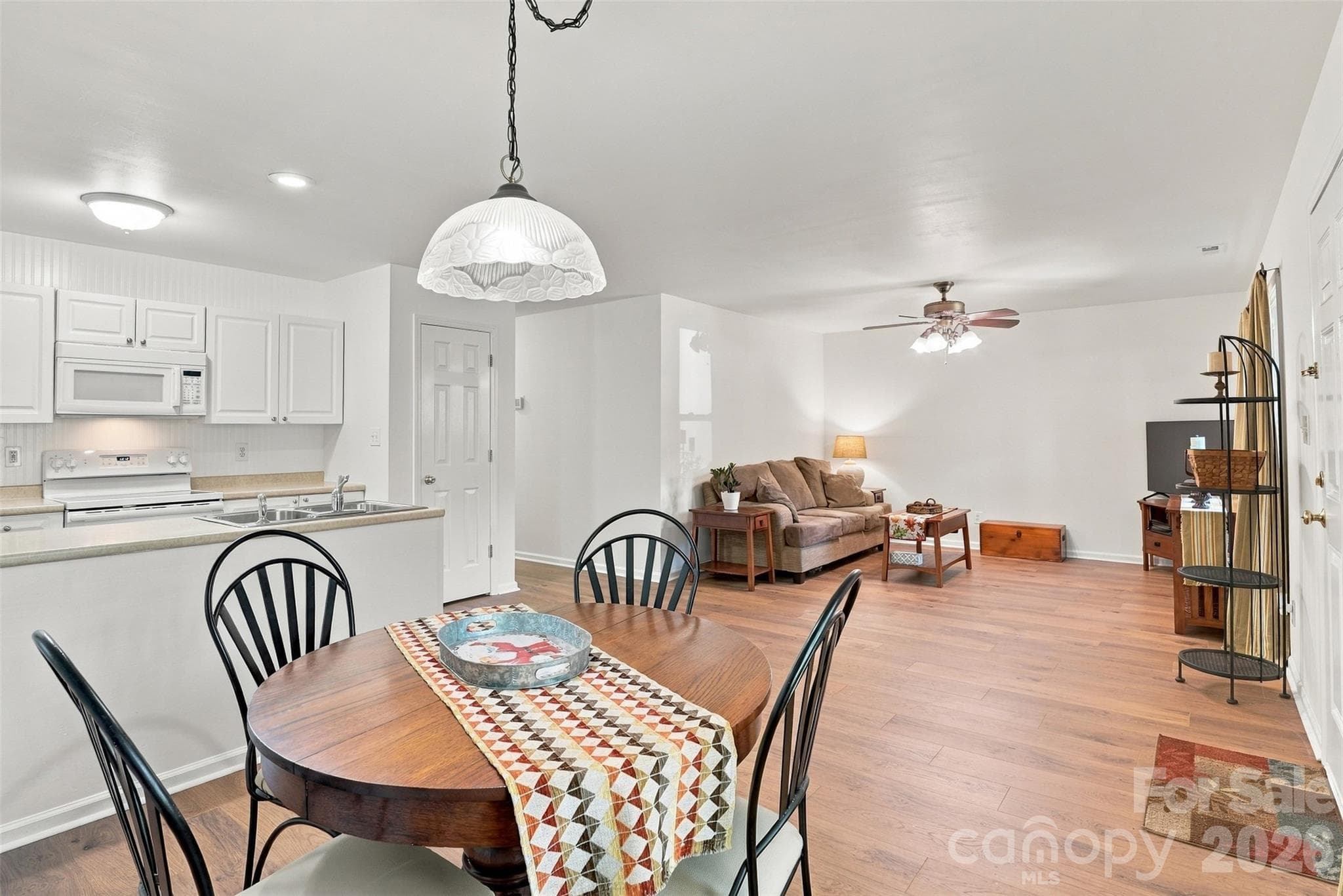 Single Family Residence at 625 Wagner Circle, Gastonia, photo 13 of 28