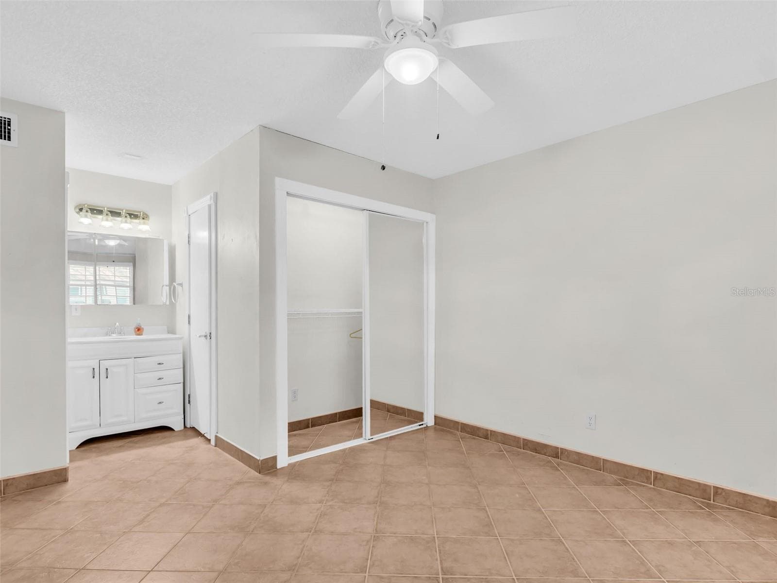 Condominium at 3109 MISSION GROVE DR #D, PALM HARBOR, photo 16 of 60