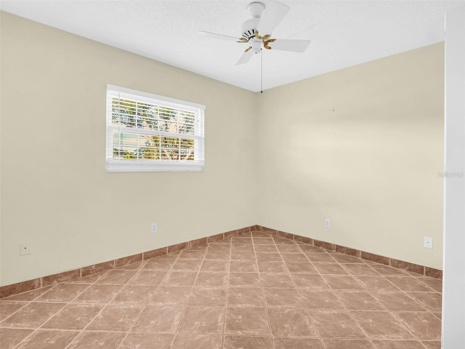 Condominium at 3109 MISSION GROVE DR #D, PALM HARBOR, photo 23 of 60