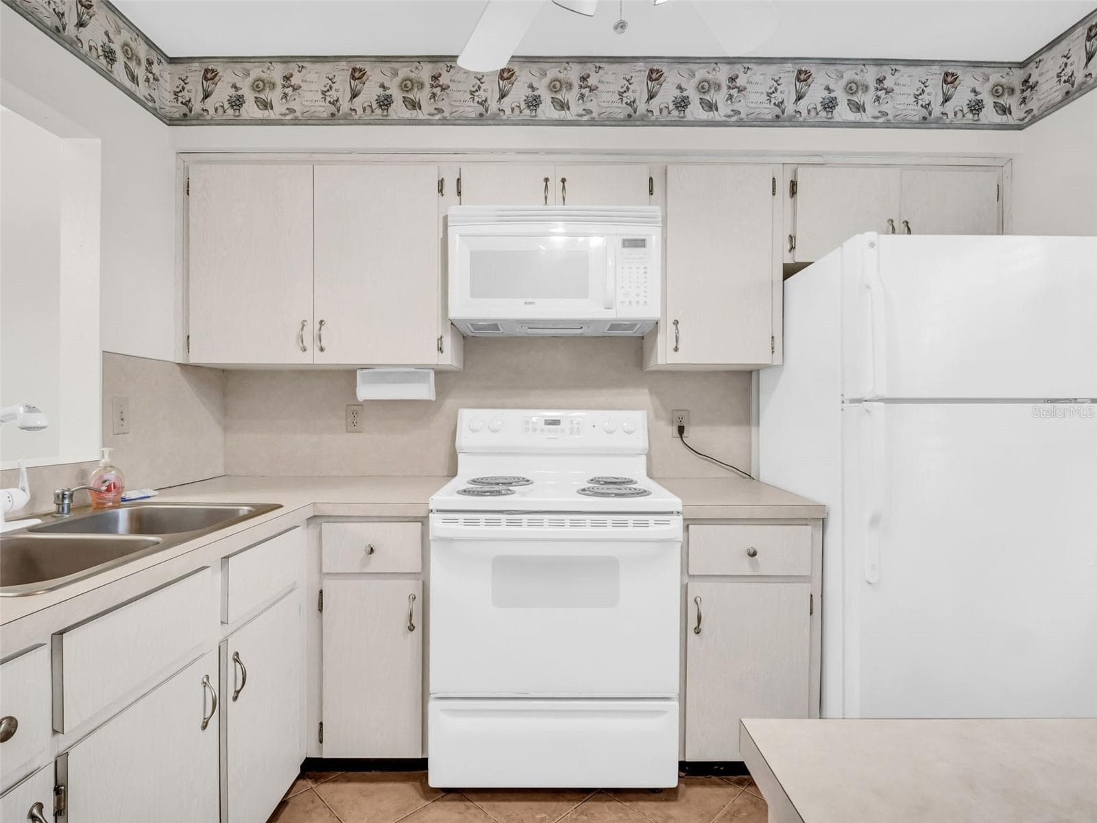 Condominium at 3109 MISSION GROVE DR #D, PALM HARBOR, photo 32 of 60