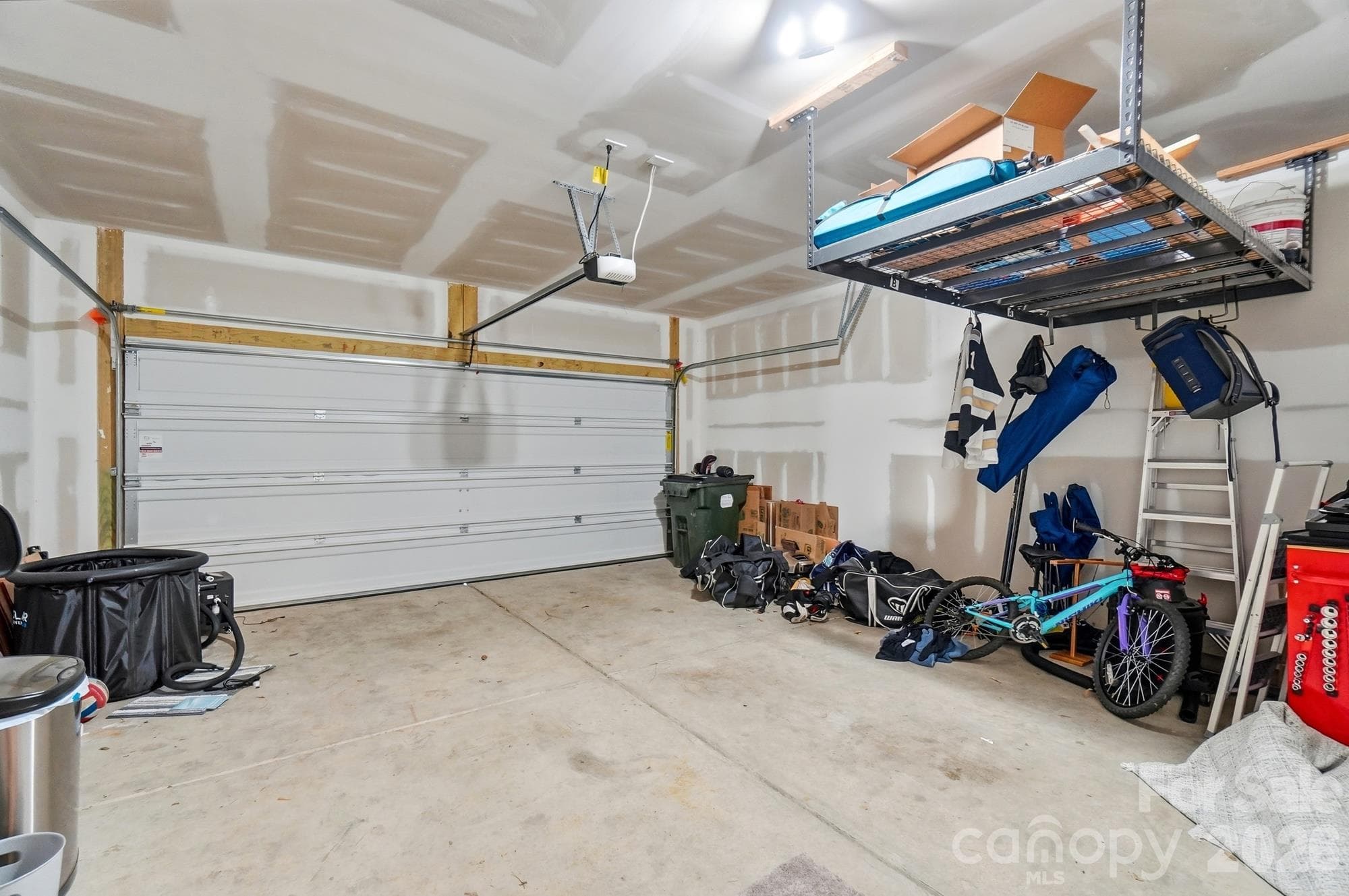 Townhouse at 1138 Streamside Lane, York, photo 33 of 42