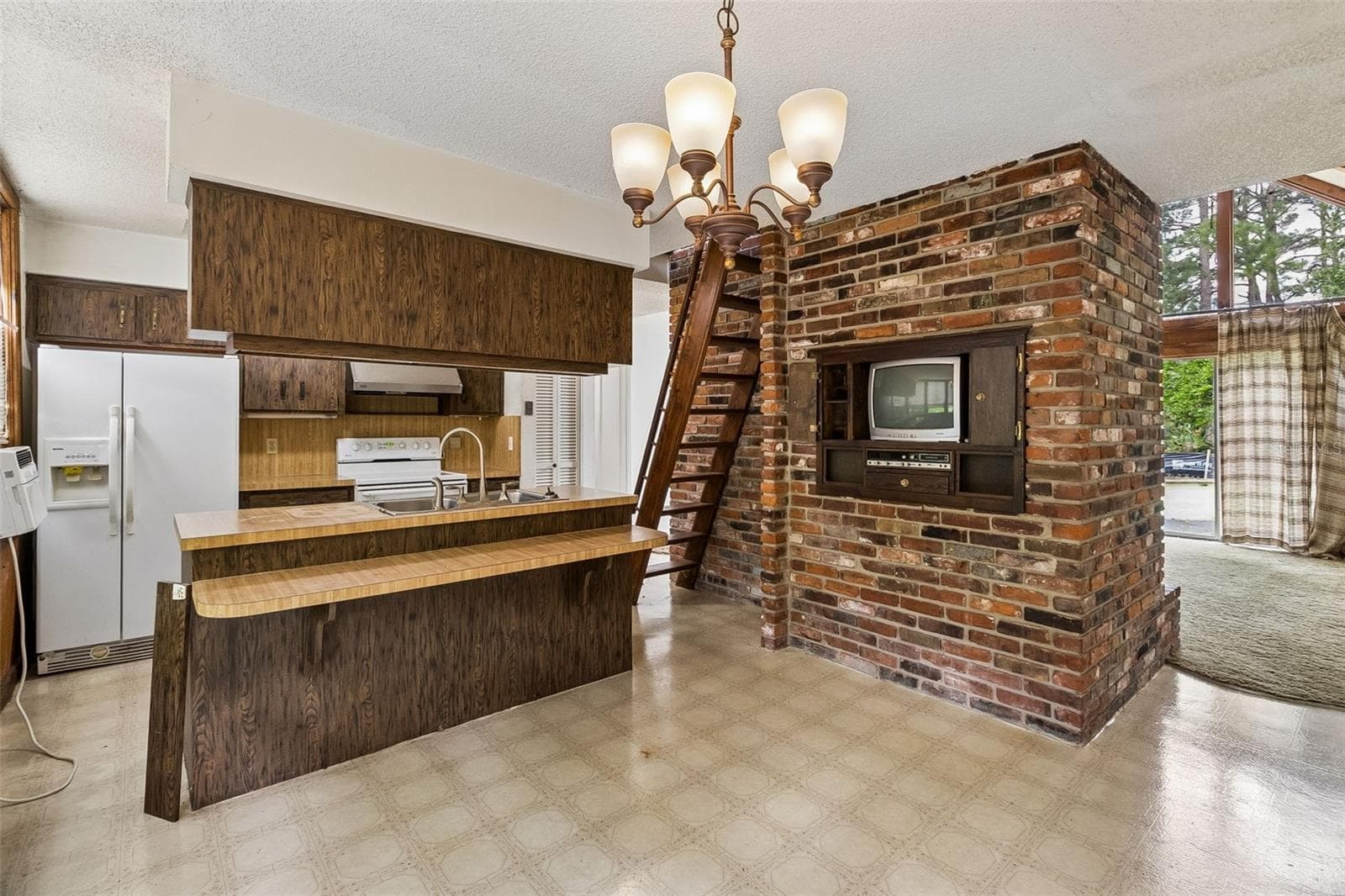 Single Family Residence at 1502 WILLARD RD NW, PALM BAY, photo 5 of 27