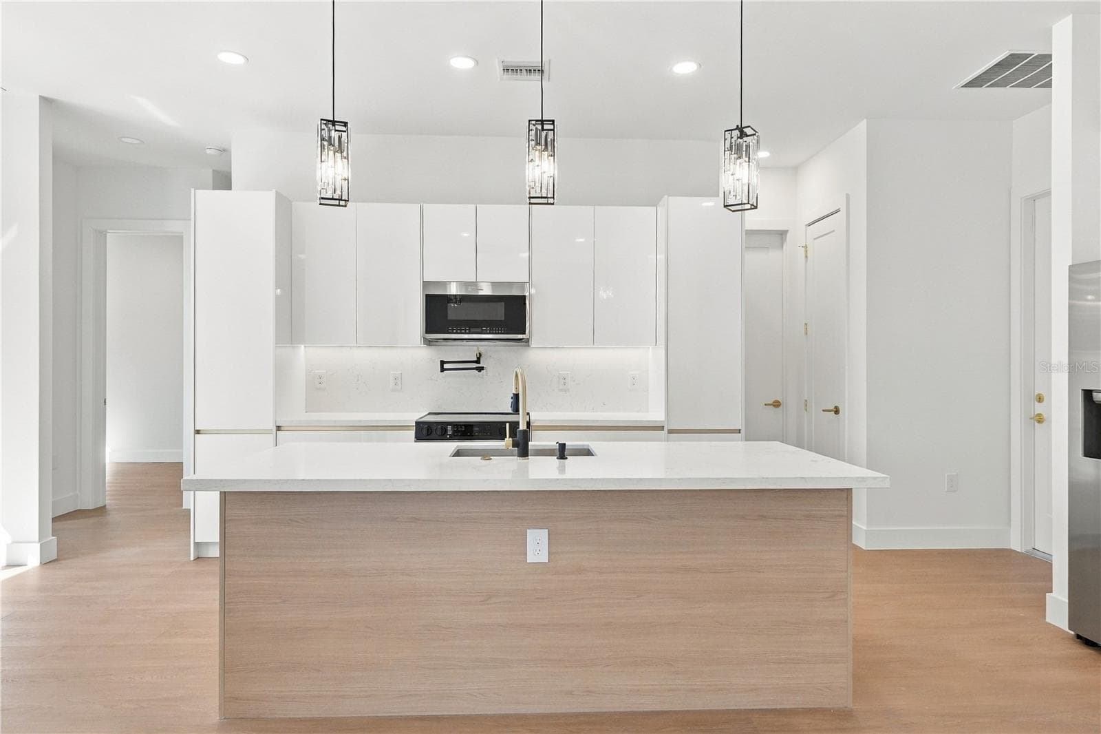 Single Family Residence at 4509 ELDRON AVE, NORTH PORT, photo 9 of 25