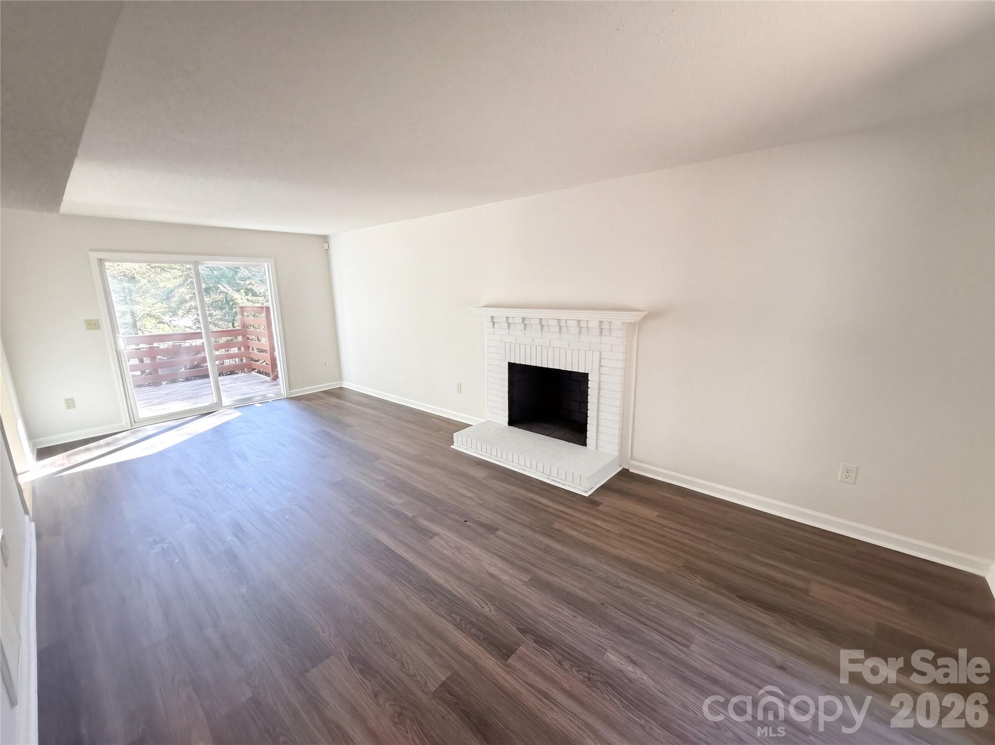 Single Family Residence at 12006 Painted Tree Road, Charlotte, photo 3 of 26