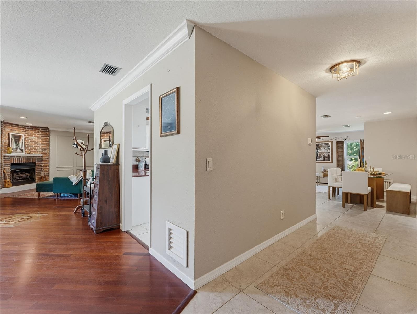 Entry to Hall - 3 SUMMIT LN, SAFETY HARBOR