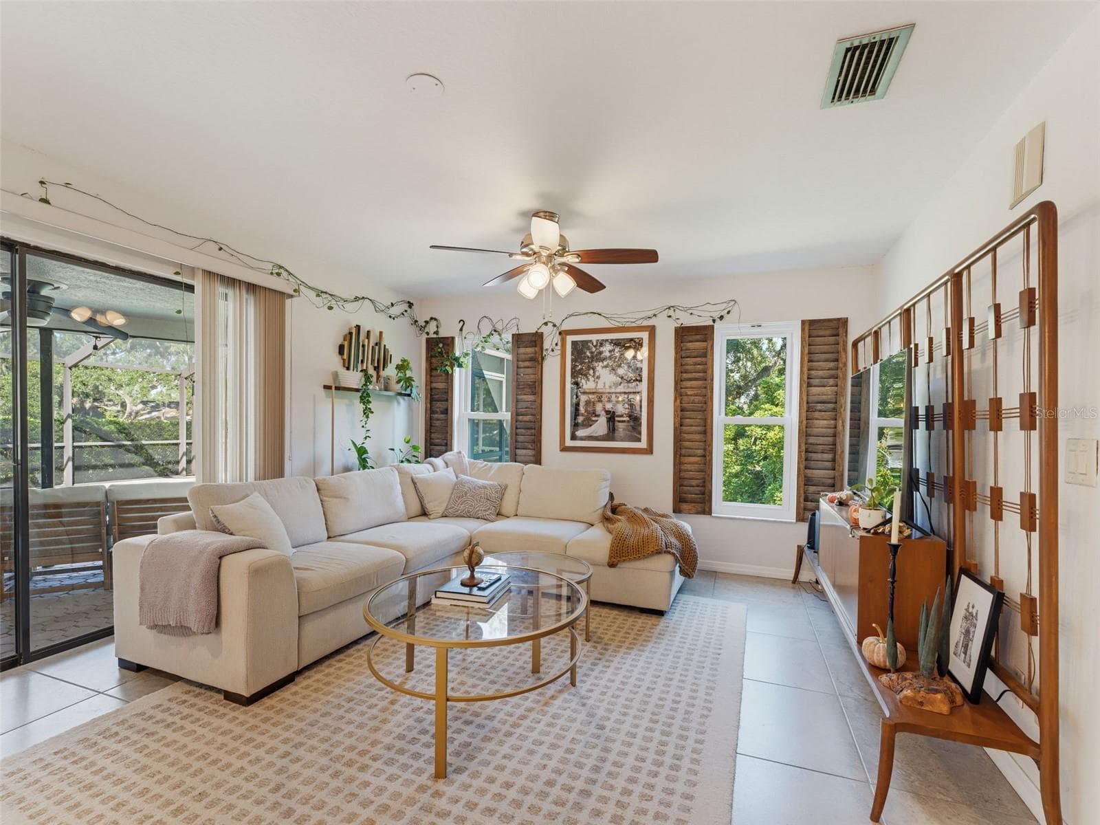 Family Room 4 - 3 SUMMIT LN, SAFETY HARBOR